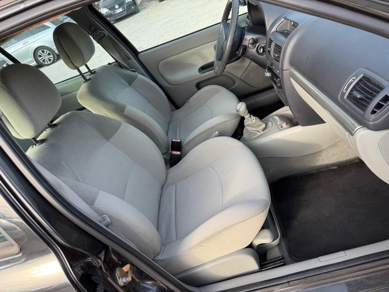 Renault Clio 1.4 16V cat 5 porte Privilège