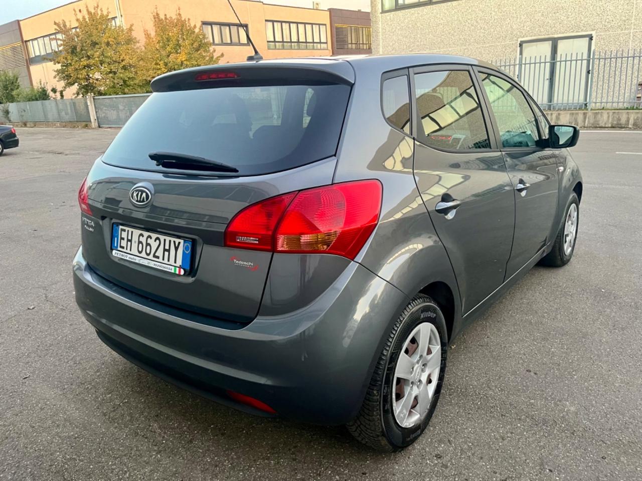 Kia Venga 1.4benz 2011 152.000km perfetta per neopatentati