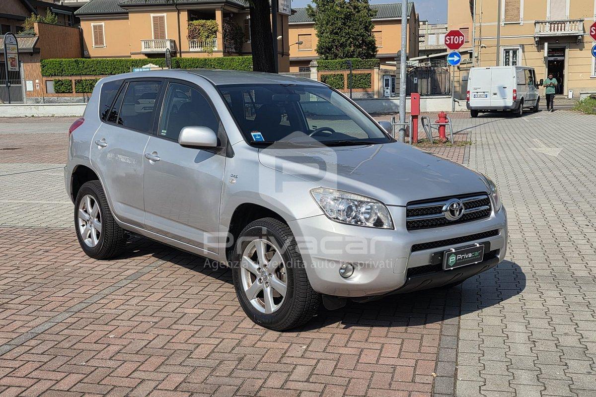 TOYOTA RAV4 Crossover 2.2 D-4D 136 CV DPF Sol