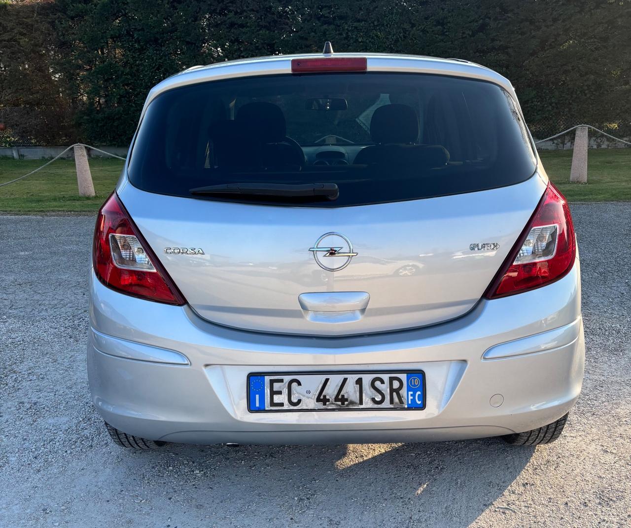 Opel Corsa 1.2 80CV 5 porte GPL-TECH Edition