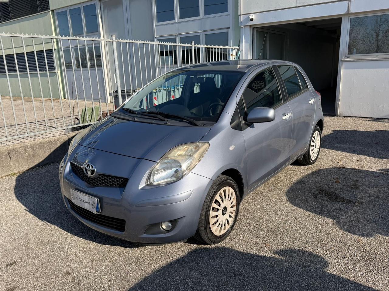 Toyota Yaris 1.0 5 porte Now