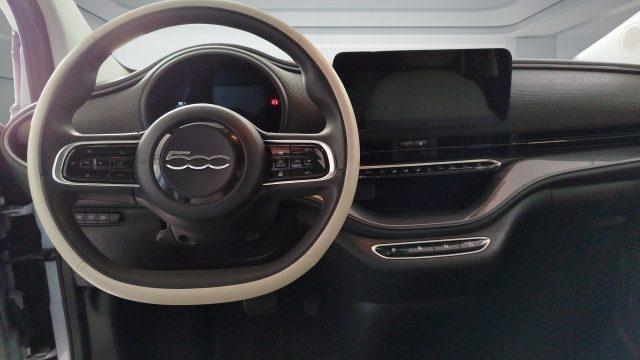 FIAT 500e Berlina 42 kWh La Prima