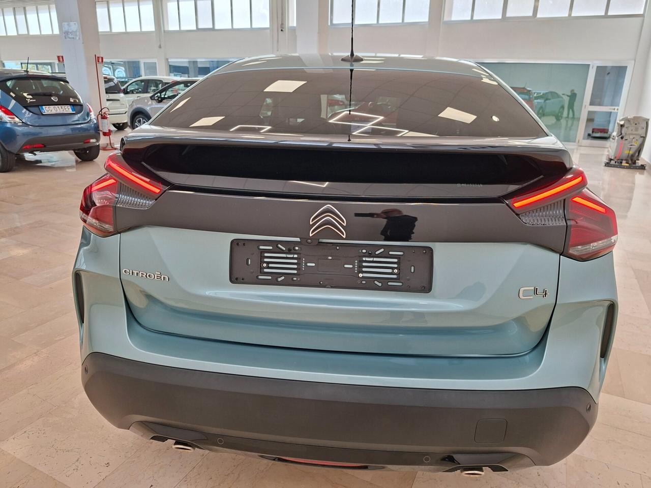 Citroen C4 PureTech 130 S&S EAT8 Shine