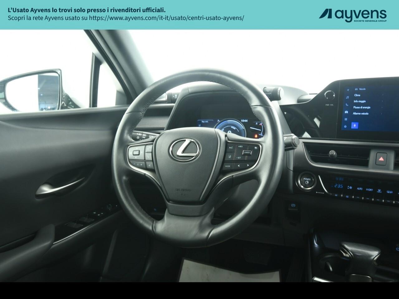 Lexus UX Hybrid Urban