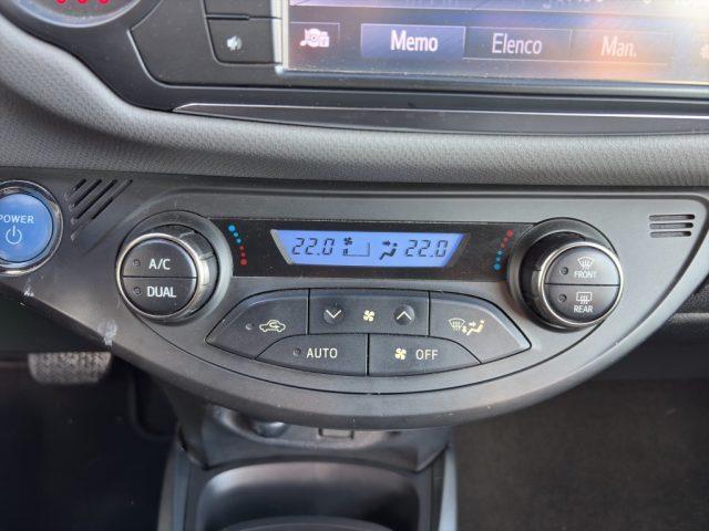 TOYOTA Yaris 1.5 hybrid business