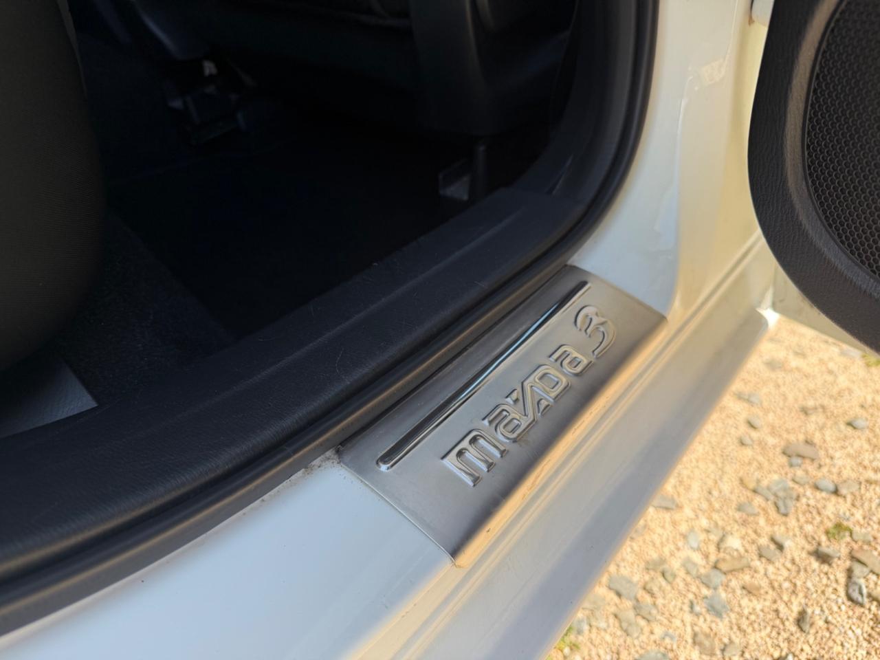 Mazda3 1.5 Skyactiv-D Exceed 2016