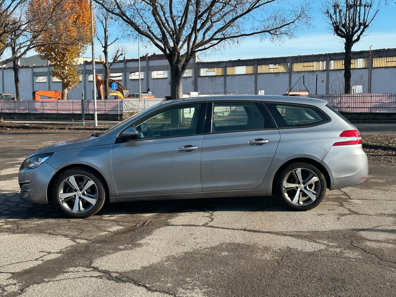 Peugeot 308 BlueHDi 100 S&S SW Business