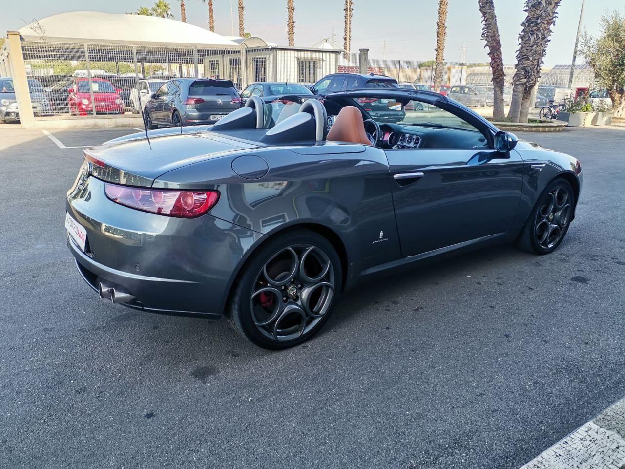 Alfa Romeo Spider 1750 TBi