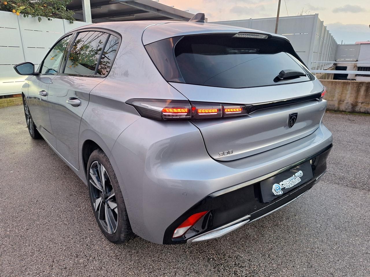 Peugeot 308 ALLURE PACK 1.5 HDi 130cv EAT8 NAV+RETROCAM. 2022