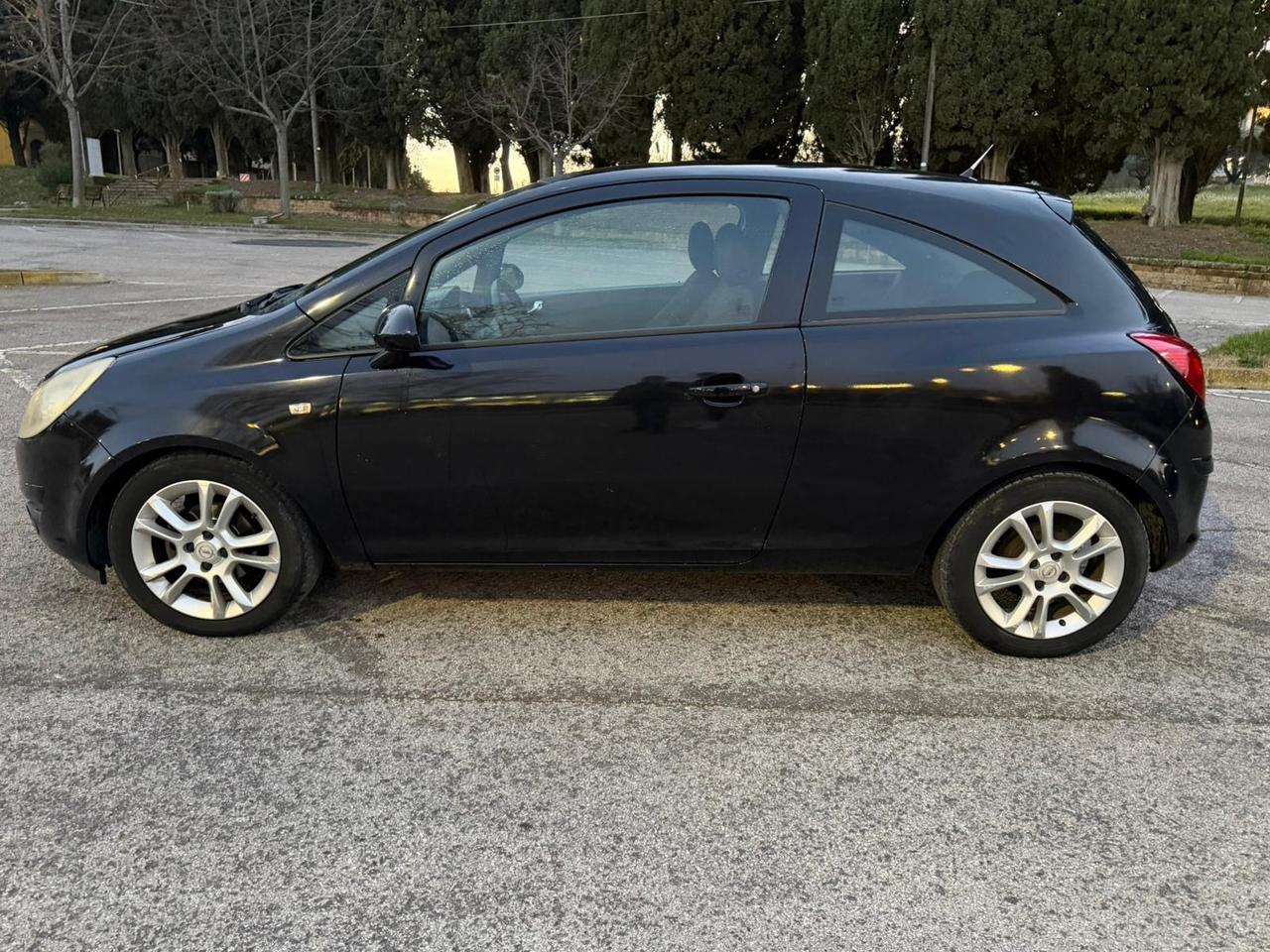 Opel Corsa 1.2 3 porte Sport