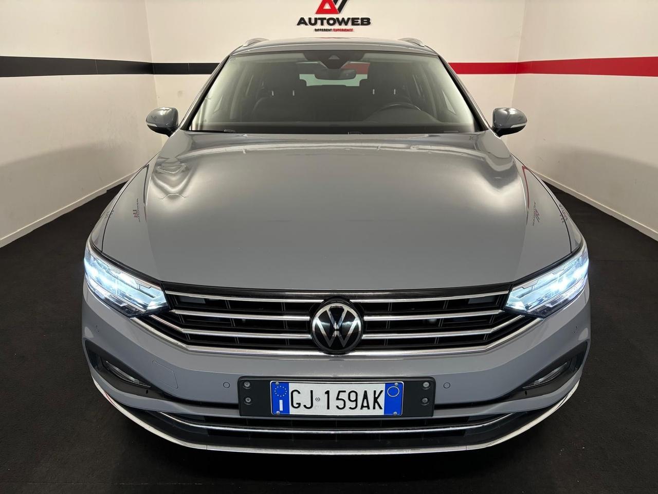 Volkswagen Passat Variant 2.0 TDI SCR EVO DSG Executive FULL OPTIONAL * REGALO SPECIALE DA AUTOWEB *