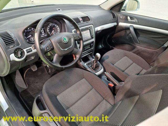 SKODA Octavia 1.8 TFSI 4x4 Wagon Scout