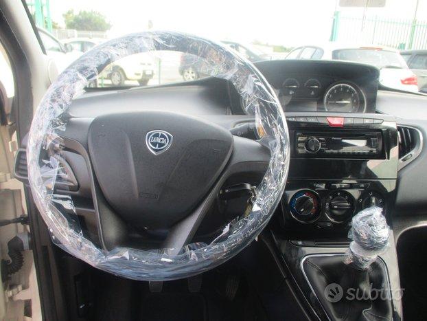 Lancia Ypsilon 1.2 BENZINA EURO 6 +600.00 GPL NUOV