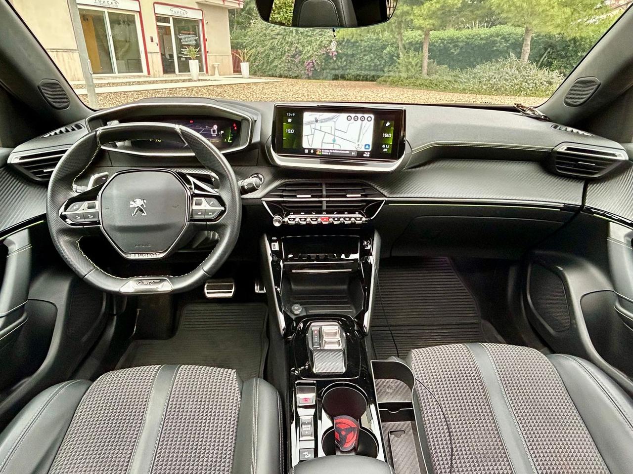 Peugeot 2008 GT 1.5 Blue HDI 130 #8906