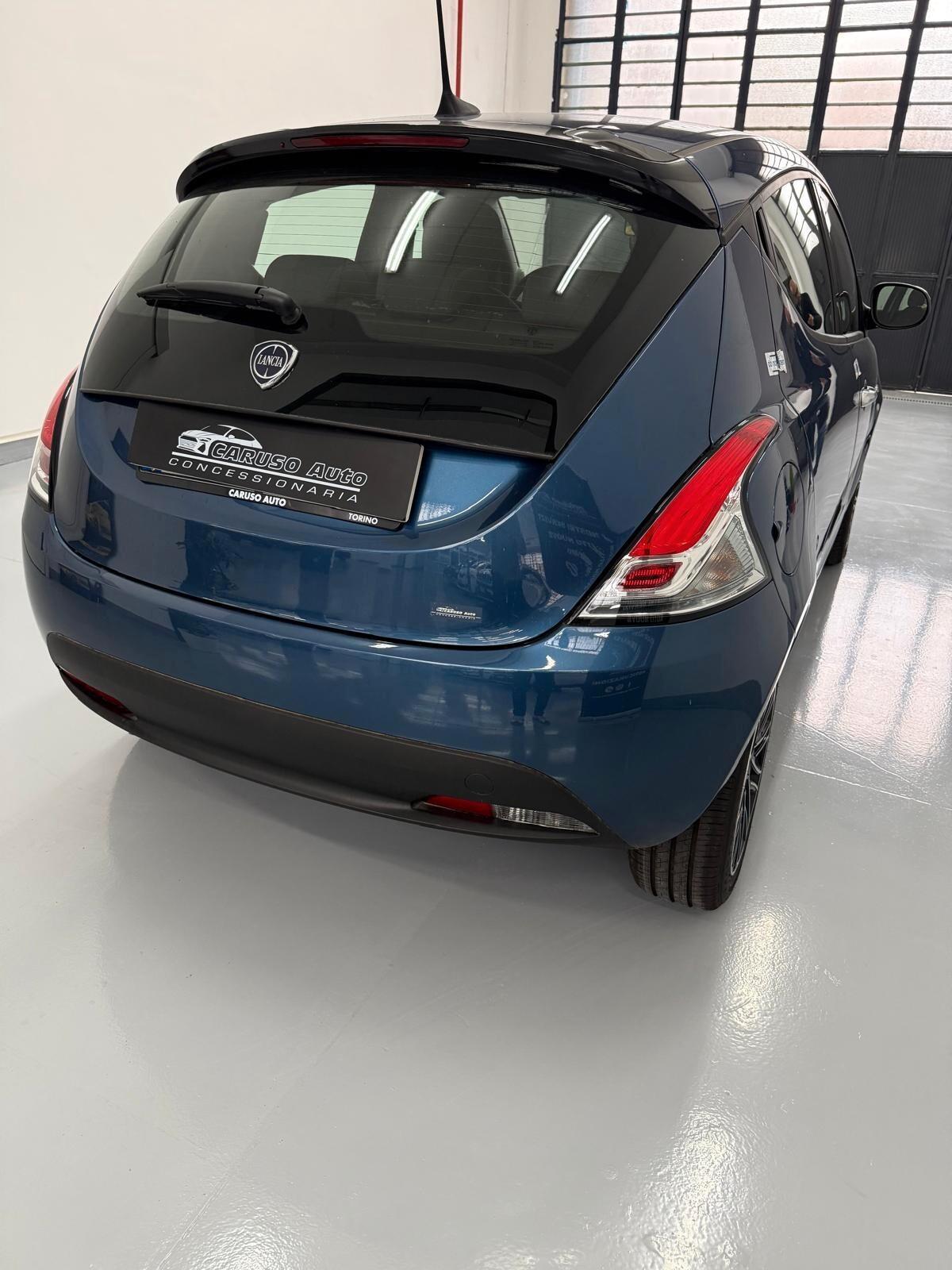 Lancia Ypsilon 1.0 FireFly 5 porte S&S Hybrid Gold