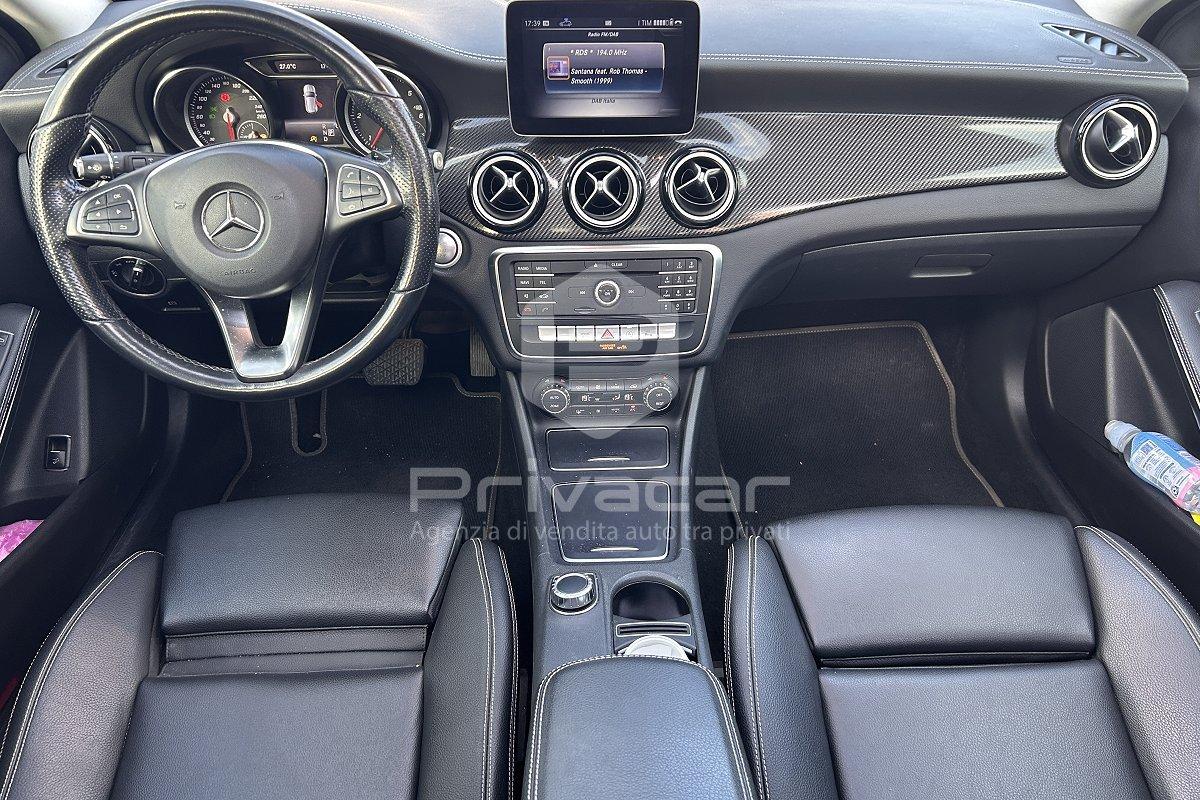 MERCEDES GLA 200 d Automatic Premium