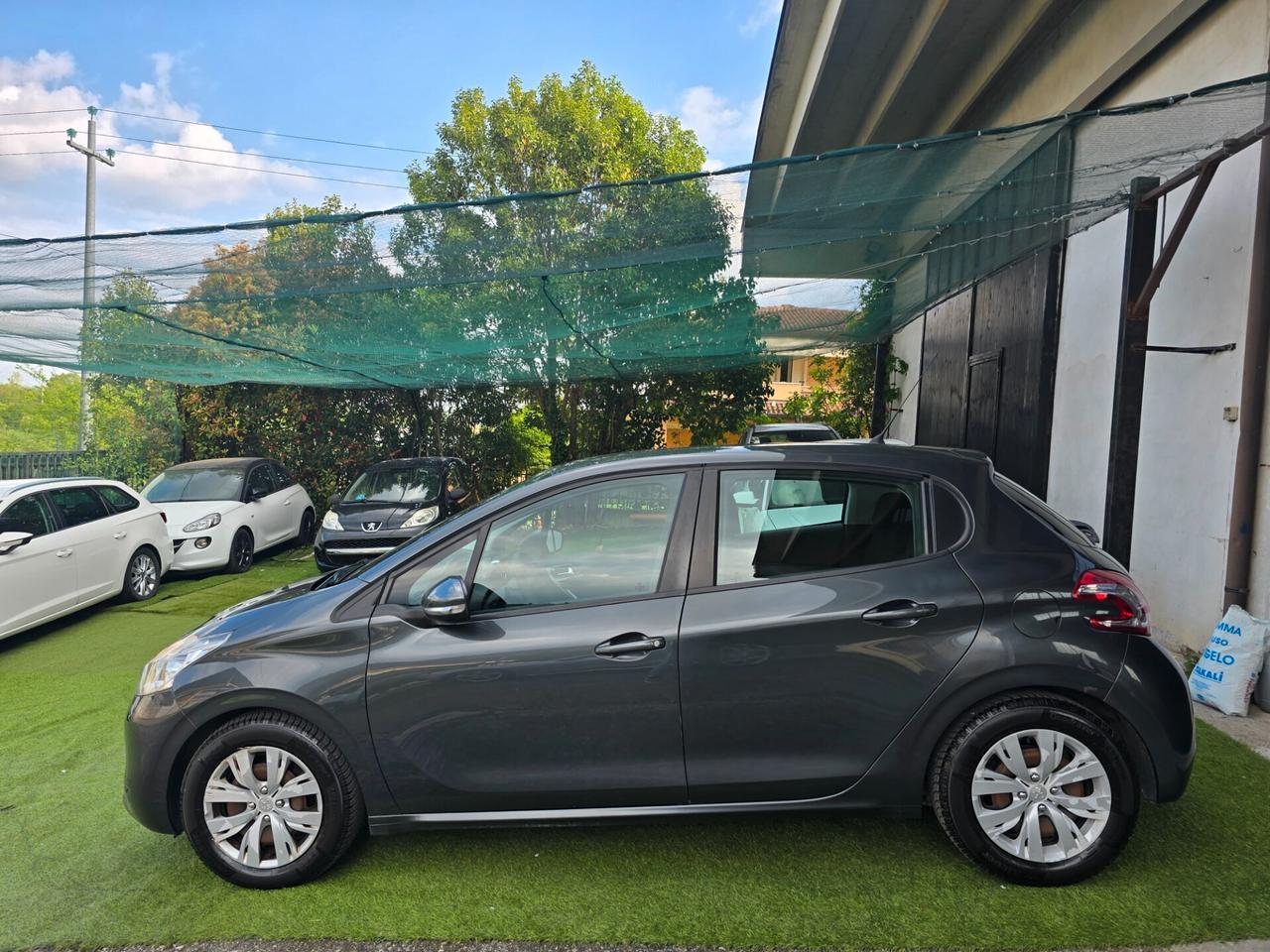 Peugeot 208 1.4 HDi 68 CV NEOP OK-2015