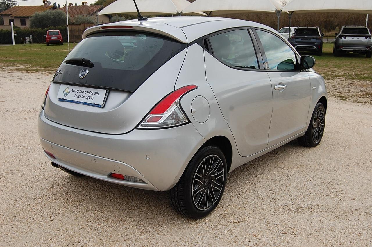 Lancia Ypsilon 1.2 69 CV 5 porte S&S Gold