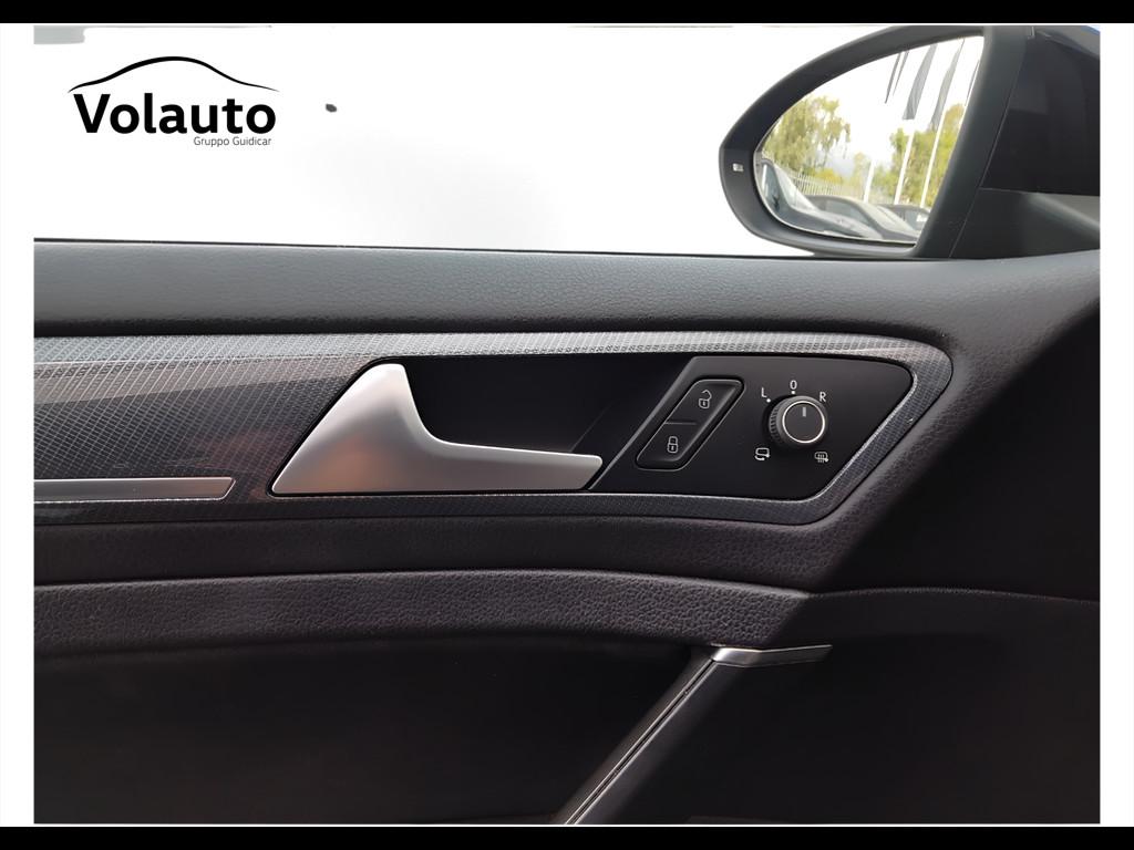 VOLKSWAGEN Golf VII 2017 5p - Golf 5p 1.0 tsi Sport 115cv