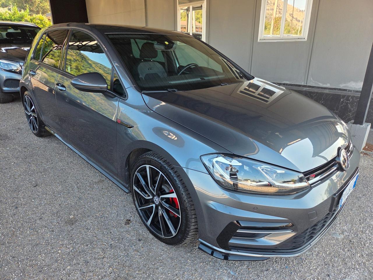 Volkswagen Golf 1.6 TDI 115 CV 5p. R LINE EDITION