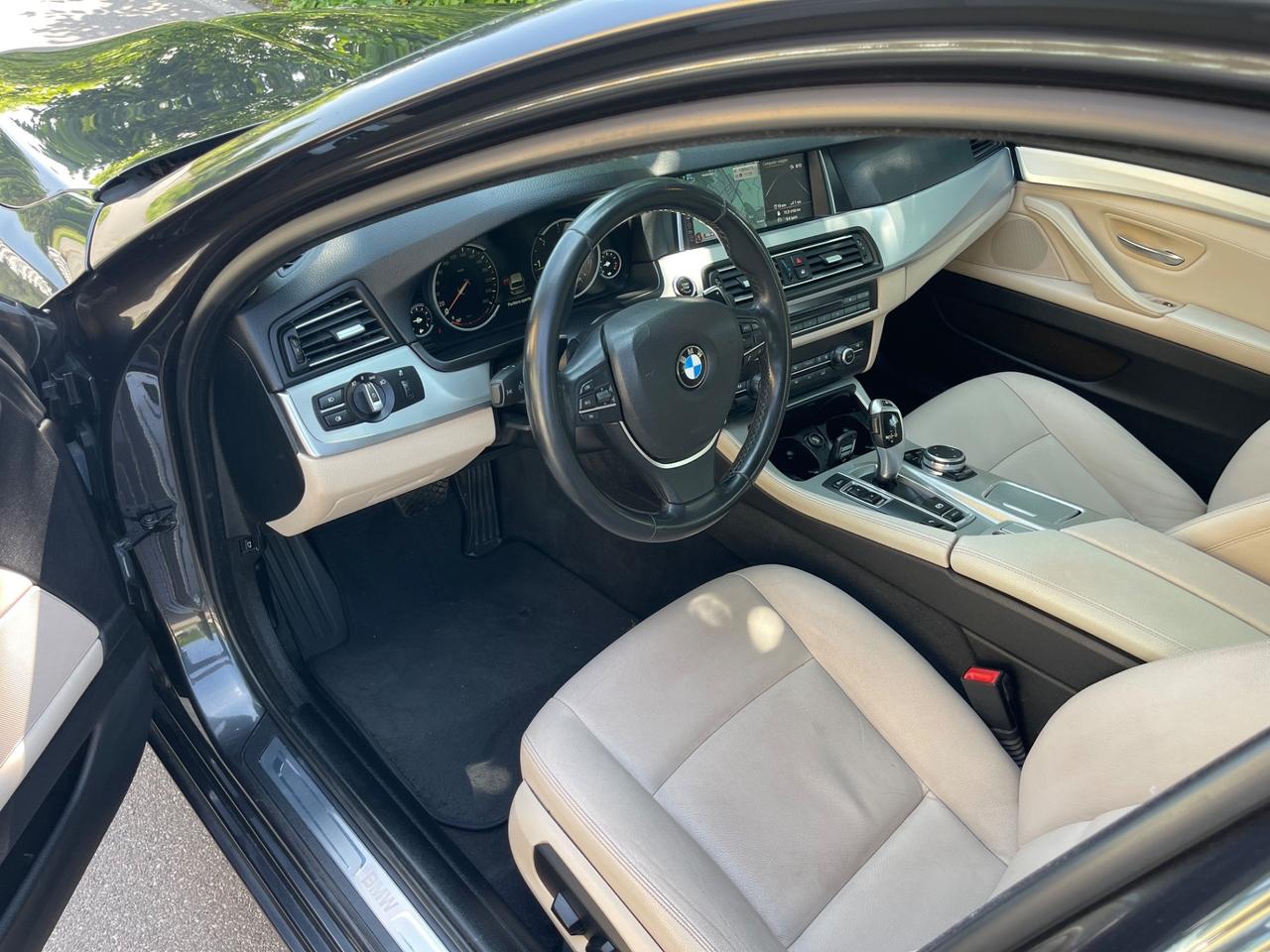 Bmw 520 520d xDrive Luxury