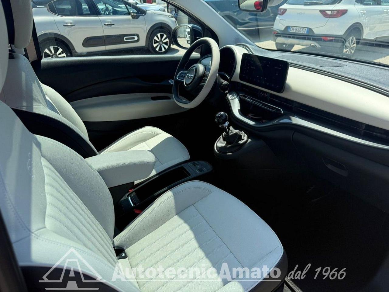 Fiat 500 Berlina Hybrid La Prima
