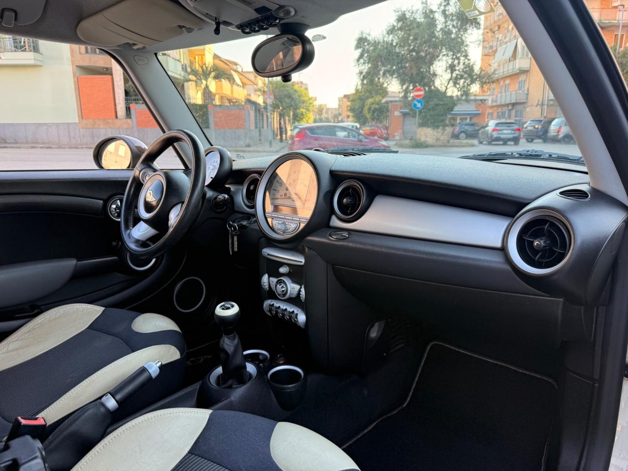 Mini Cooper Restayling 1.6diesel Full Perfett