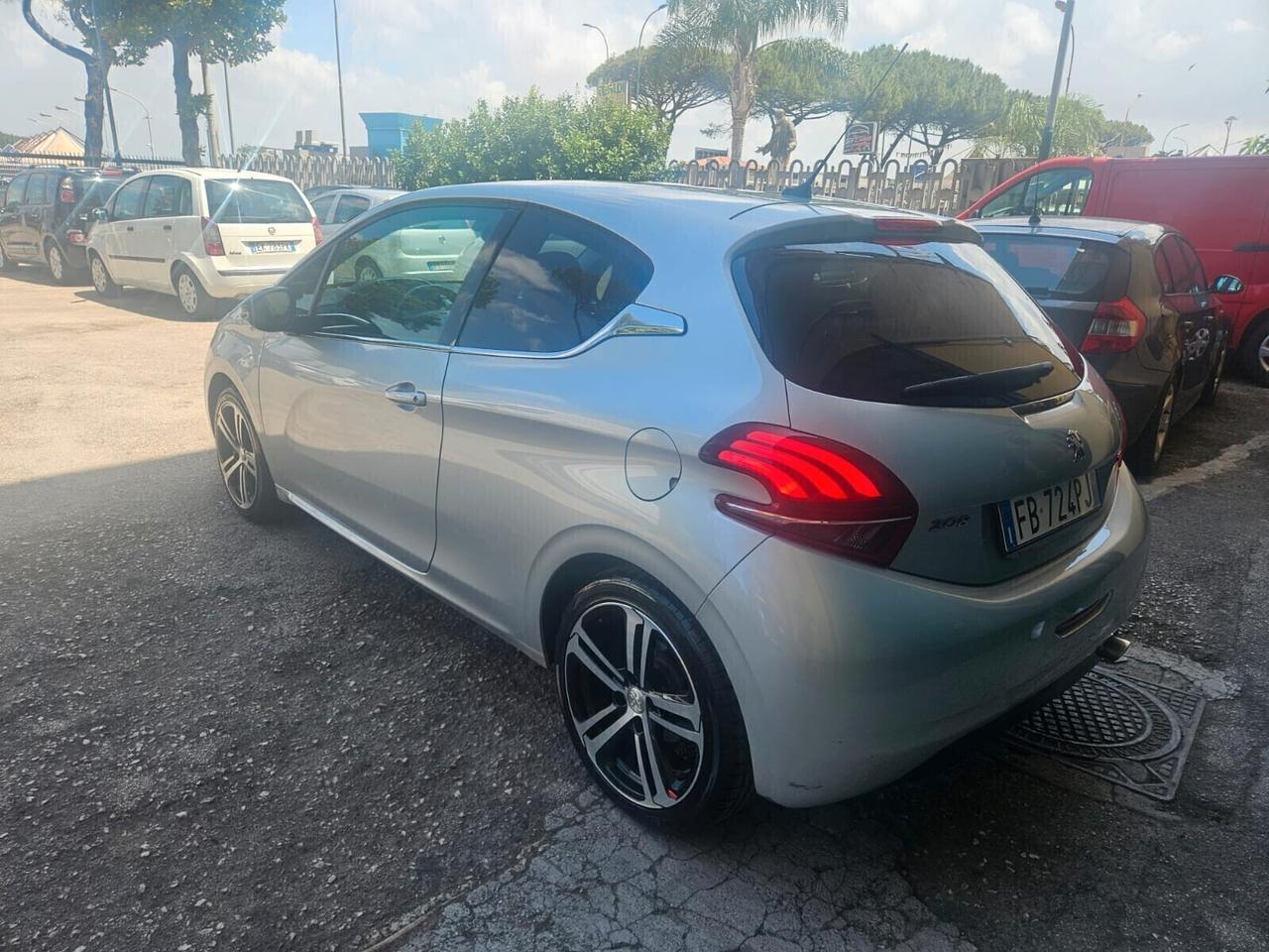 Peugeot 208 BlueHDi 120 GT Line 2016