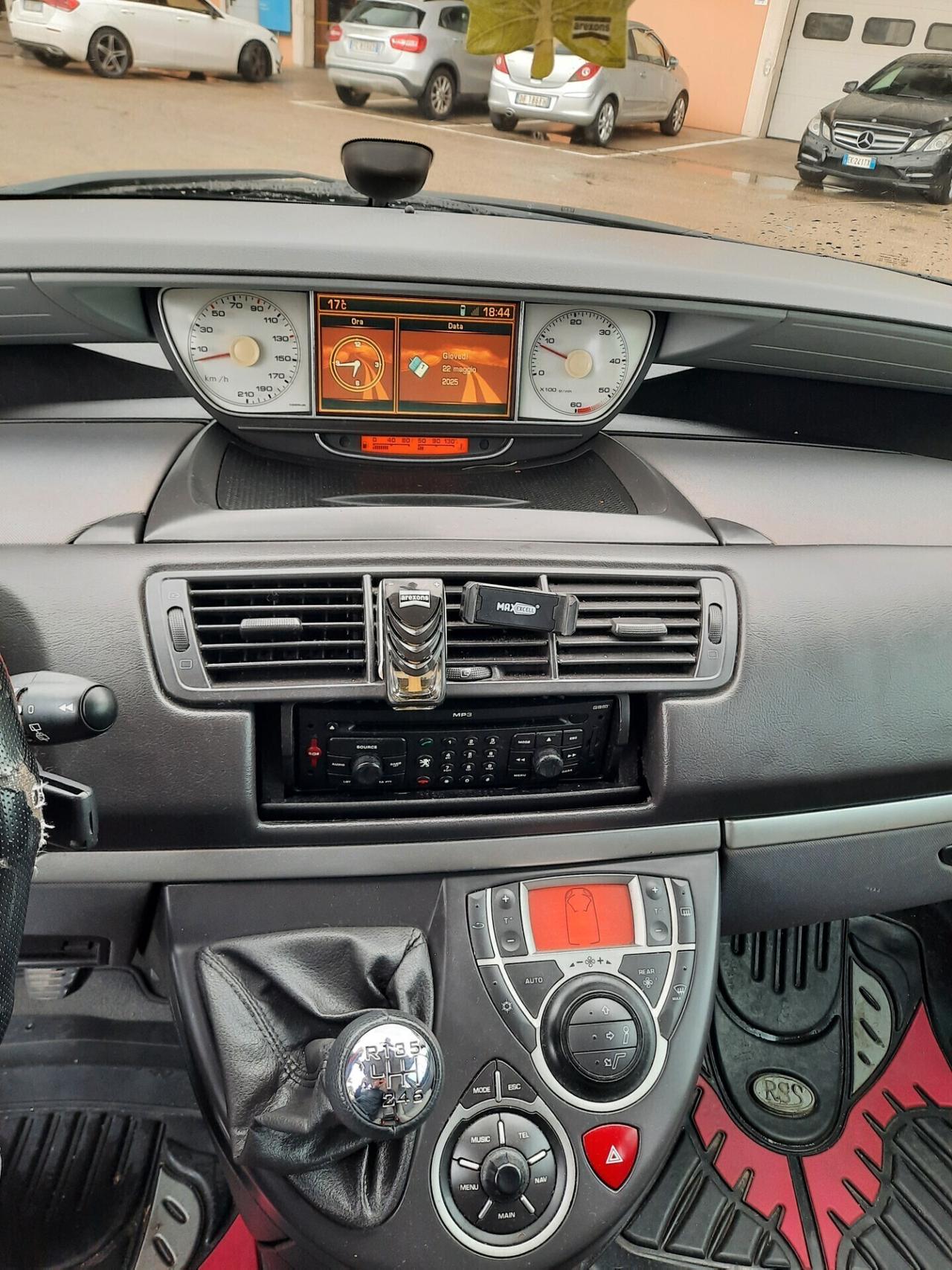 Peugeot 807 2.0 HDi FAP SV 7 POSTI