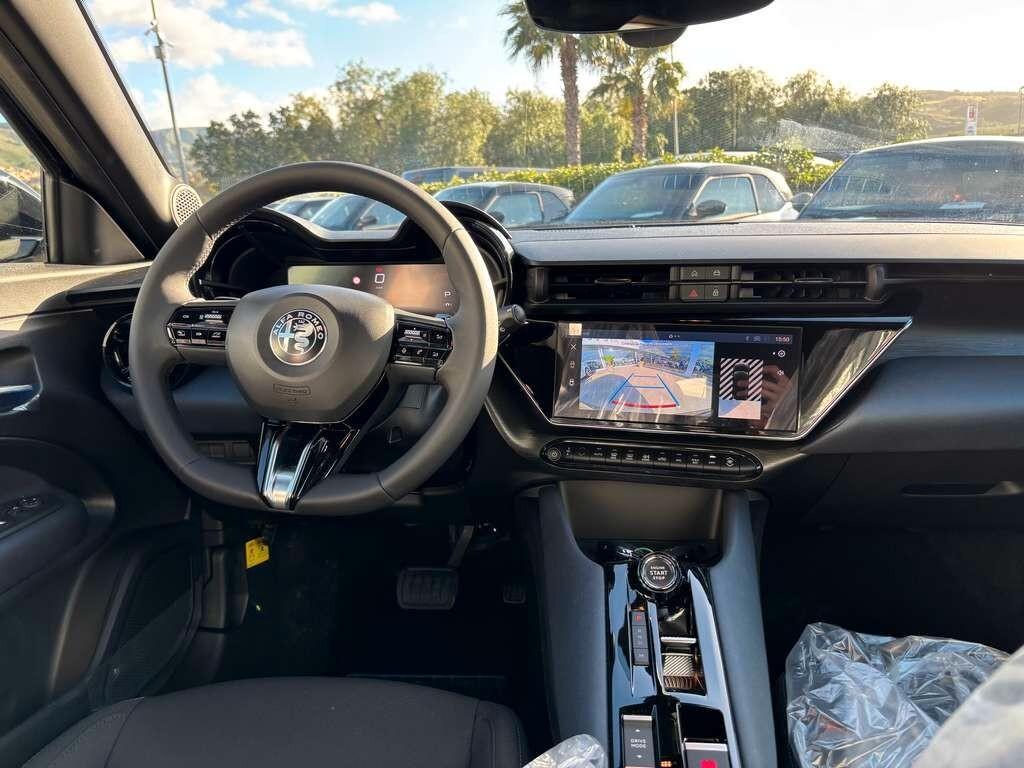 Alfa Romeo Junior 1.2 145 CV Hybrid 2026 KM 0 IVA ESPOSTA Tua a solo 269 Euro al mese