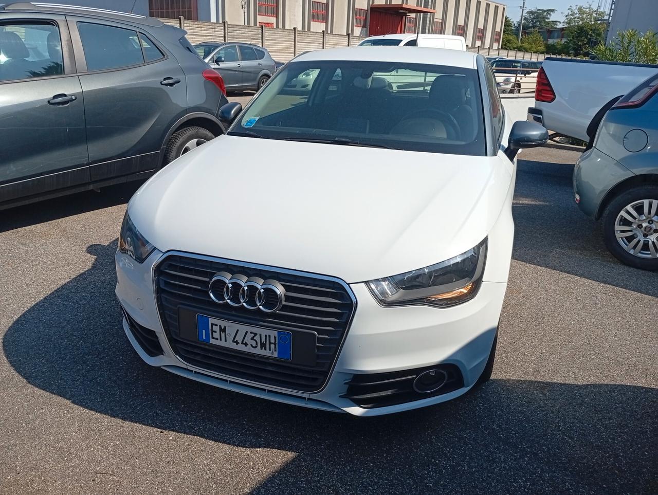 Audi A1 1.6 TDI S tronic Attraction NEOPATENTATI OK