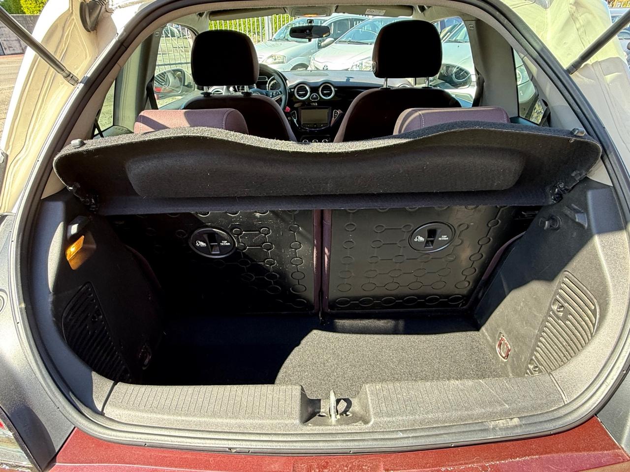 Opel Adam 1.2 70 CV Slam