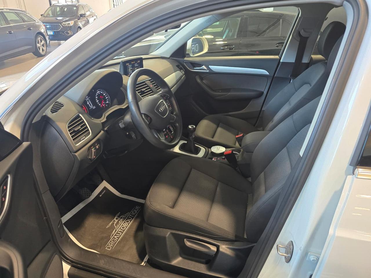 Audi Q3 2.0 TDI 120 CV Business