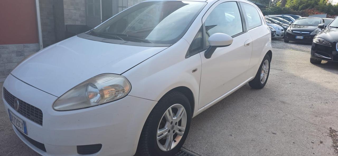 Fiat Grande Punto 1.3 MJT 75 CV 3 porte neopatentati