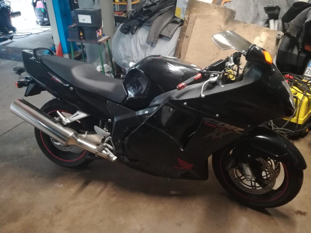 HONDA CBR 1100 XX EVO