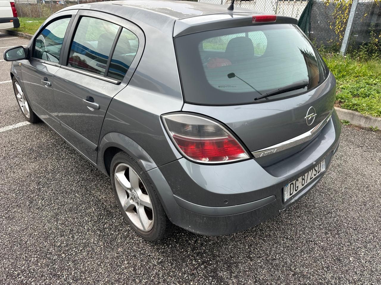 Opel Astra 1.7 diesel 2007 neopatentati