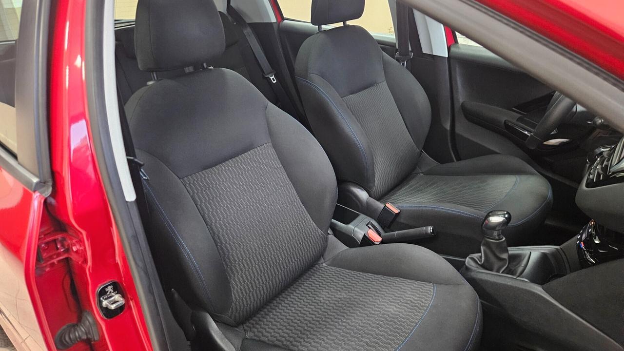 Peugeot 208 PureTech 82 5 porte Allure