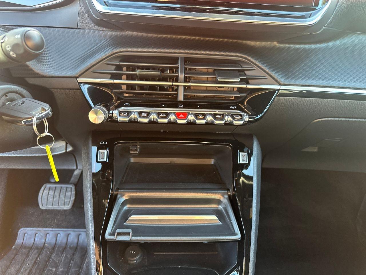 PEUGEOT 2008 2ª serie - 2008 PureTech 130 S&S EAT8 Allure