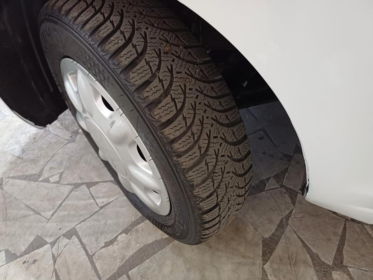 Kia Picanto 1.0 GPL DI SERIE - 2010