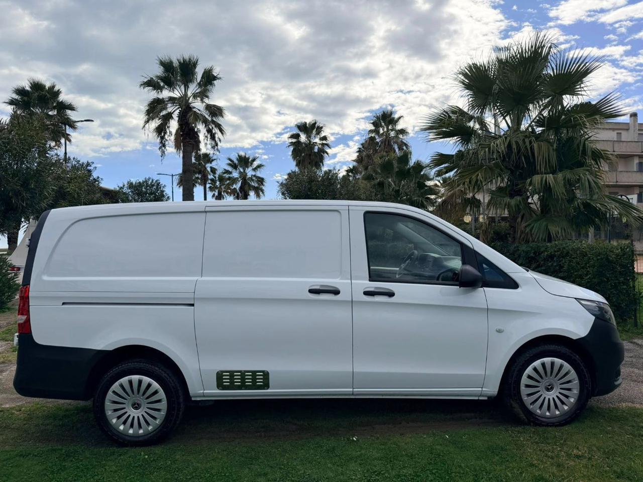 MERCEDES Vito 114 cdi long 4x4 auto E6