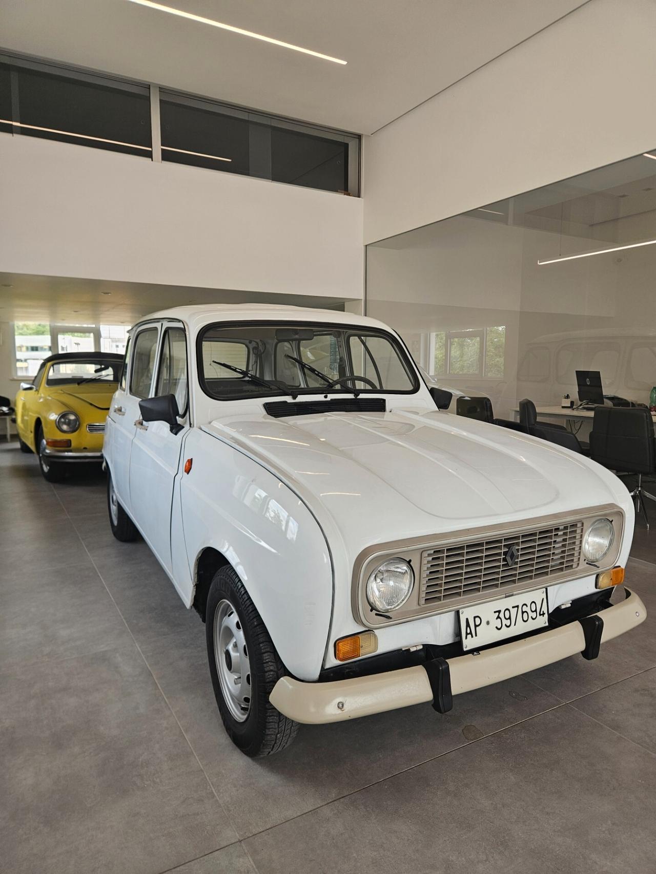 Renault R 4 950
