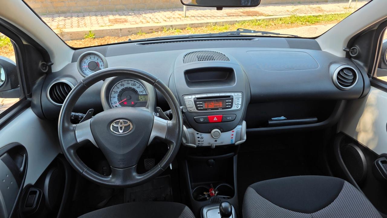 Toyota Aygo 1.0 12V VVT-i 5 porte Lounge Connect MMT