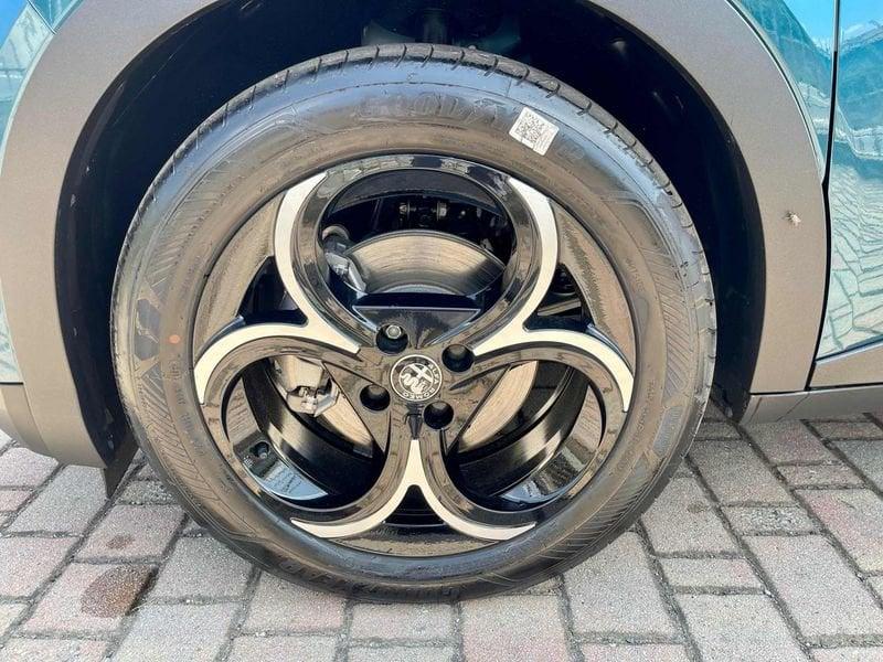 Alfa Romeo Junior 1.2 145 CV Hybrid eDCT6 Speciale - KM0