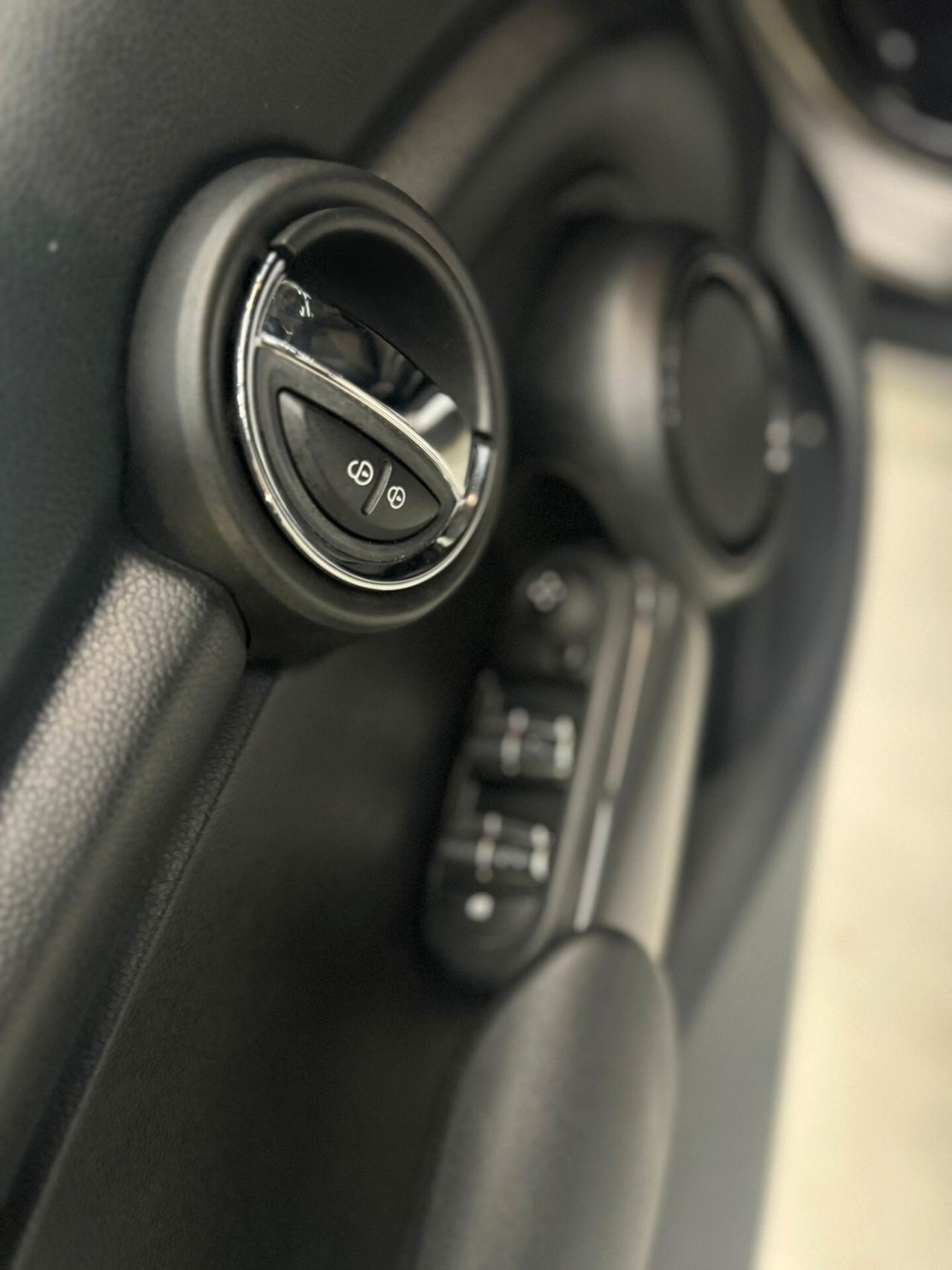 MINI COOPER NEOPATENTATI