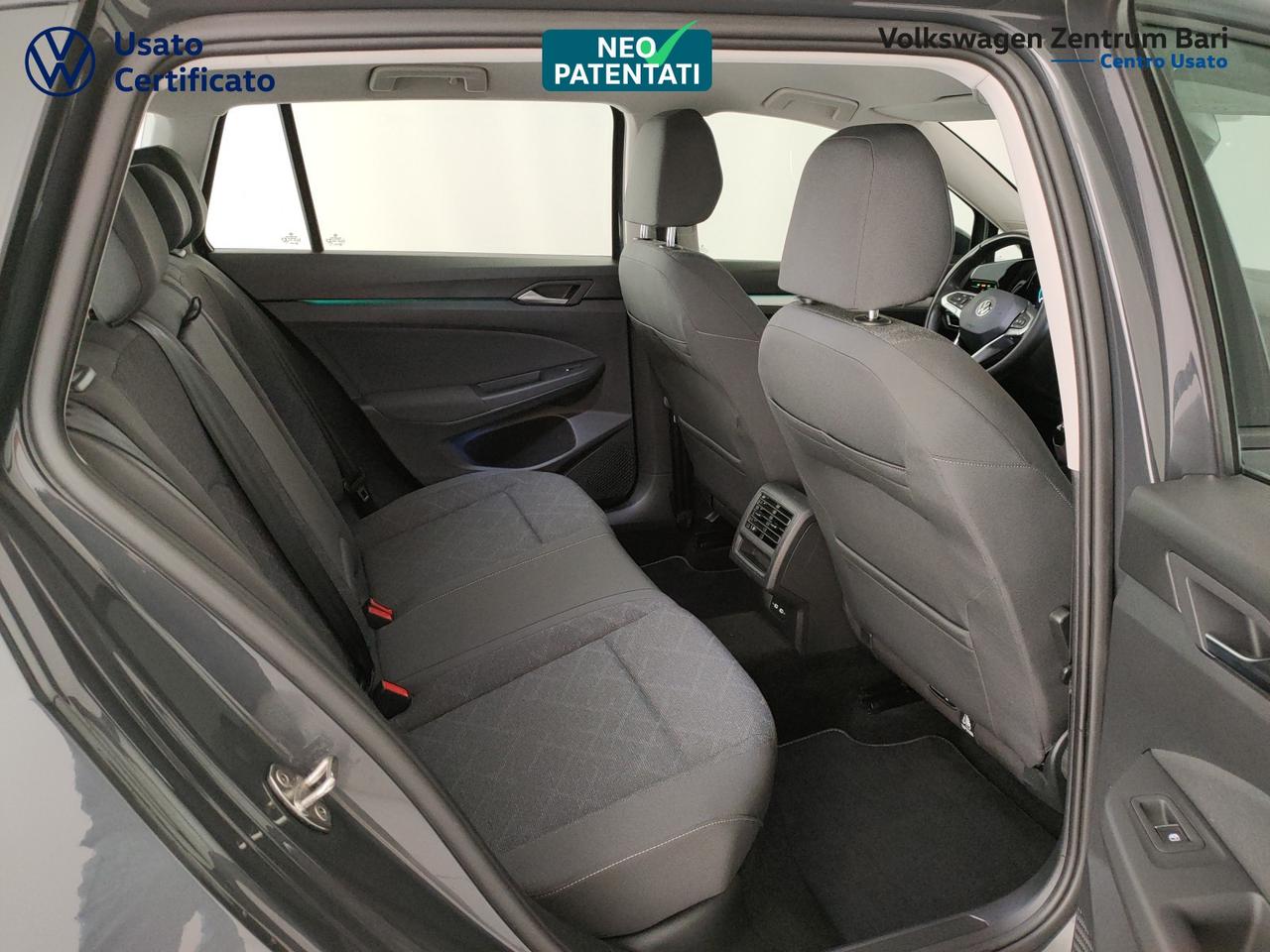 Volkswagen Golf variant 2.0 tdi life 115cv