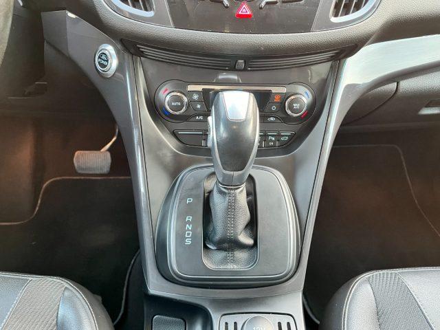 FORD Kuga 2.0 TDCI 140 CV 4WD Powershift Titanium