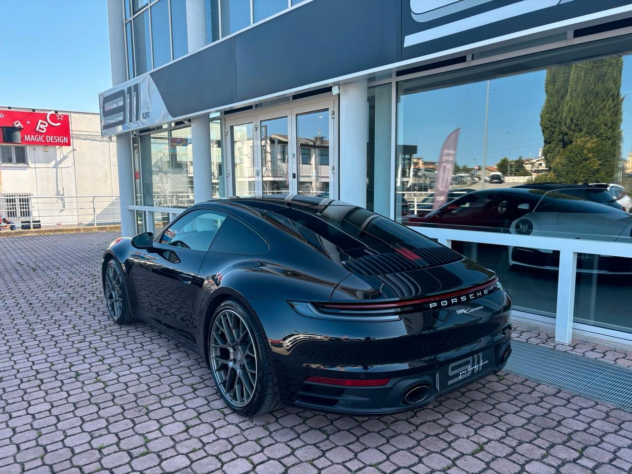 Porsche 911 Carrera