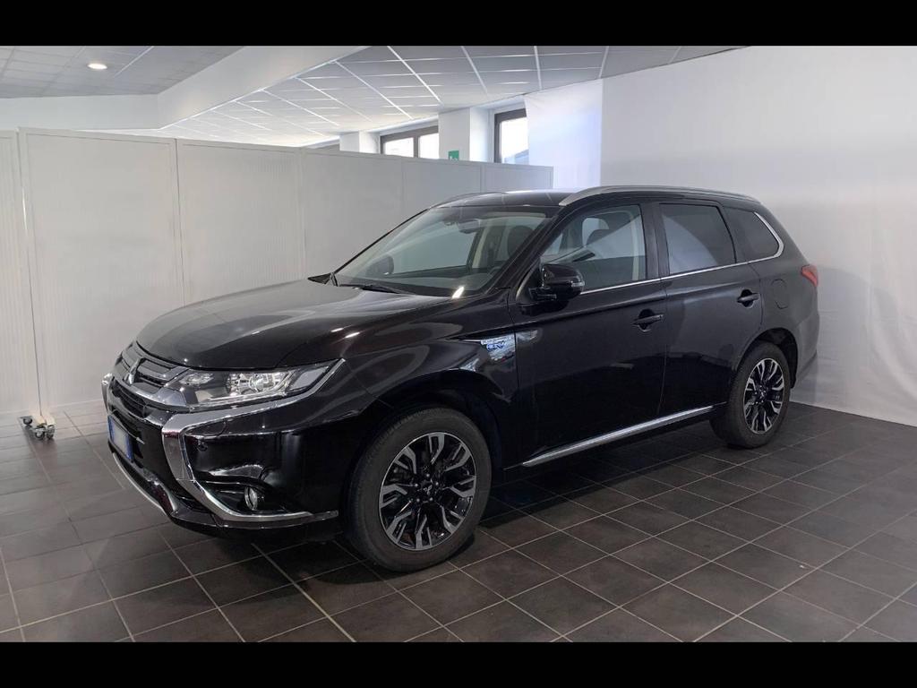 Mitsubishi Outlander 2.0 Mivec PHEV Instyle 4WD CVT