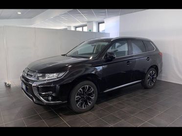 Mitsubishi Outlander 2.0 Mivec PHEV Instyle 4WD CVT