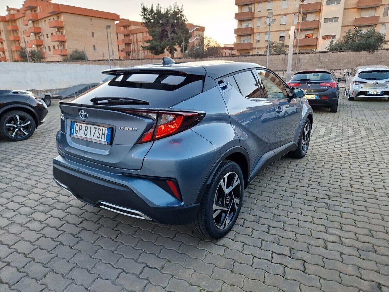 Toyota C-HR 2.0 Hybrid E-CVT Trend KM0